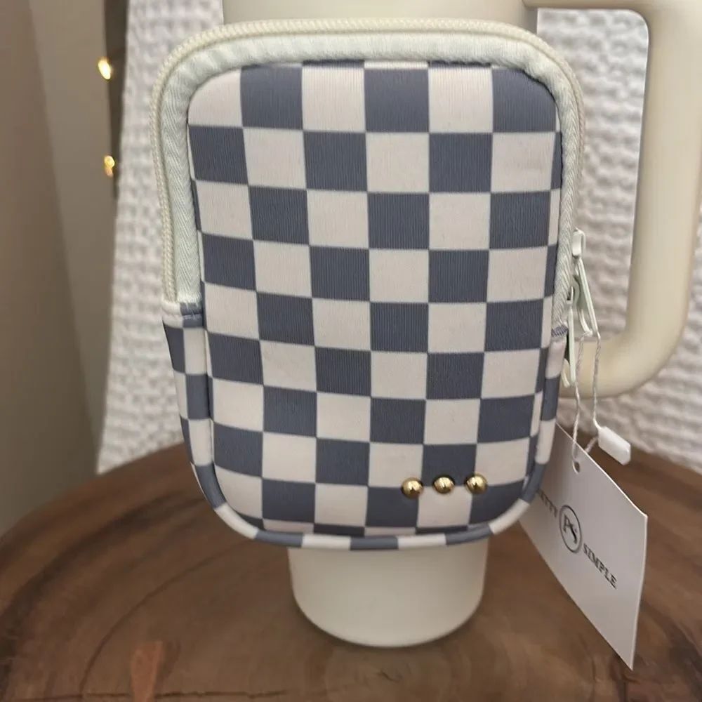 Pretty Simple OnThe Move Pouch - Picture 4 of 5